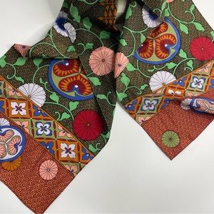 VTG MOMA | 100% Silk Vintage Floral Print Scarf